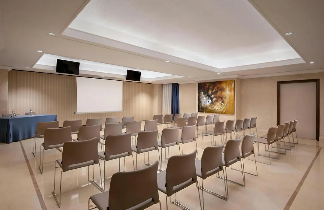 Courtyard By Marriott Rome Central Park-1